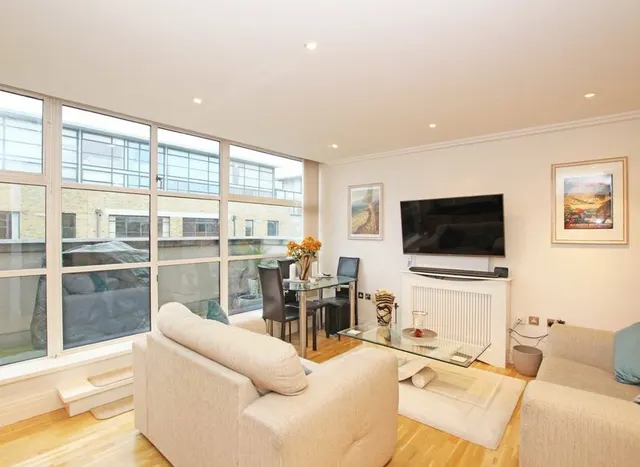Photo 2 — Ferry Lane, Brentford, TW8