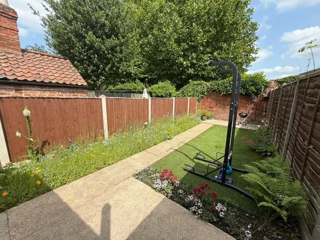 Photo 2 — Bowbridge Road, Newark, Nottinghamshire