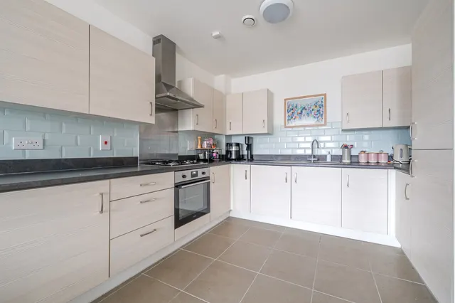 Toye Avenue, London, N20, photo 3