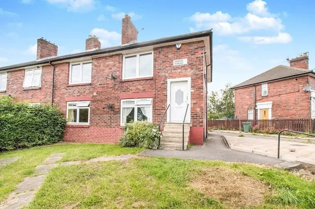 Sissons Terrace, Leeds, West Yorkshire, LS10, photo 1