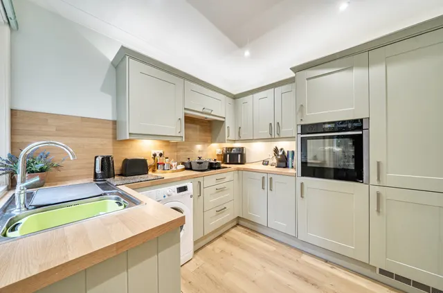 Portsmouth Road, Woolston, SO19, photo 3