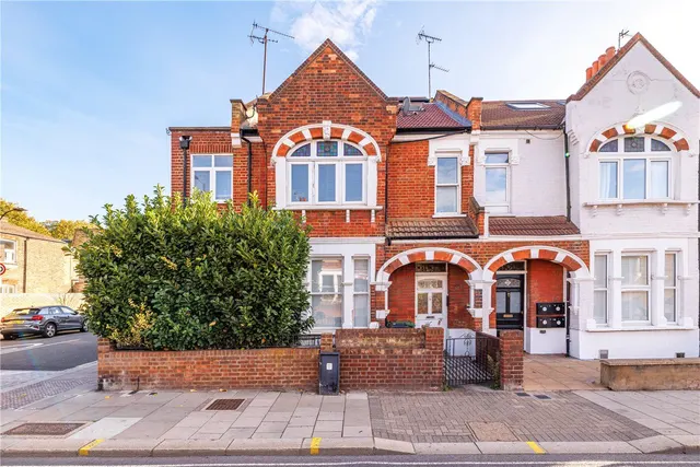 Fulham Palace Road, London, SW6, photo 3