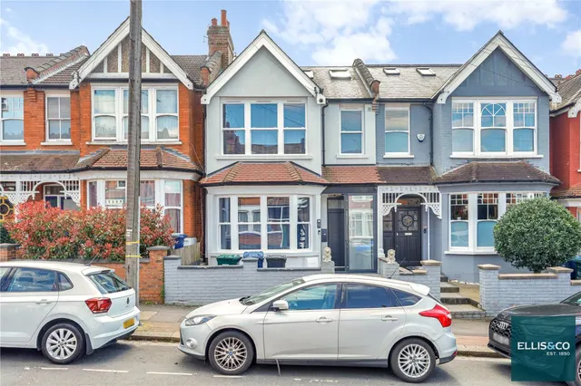 Nether Street, Woodside Park, N12, photo 1