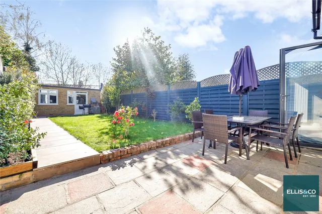 Nether Street, Woodside Park, N12, photo 2