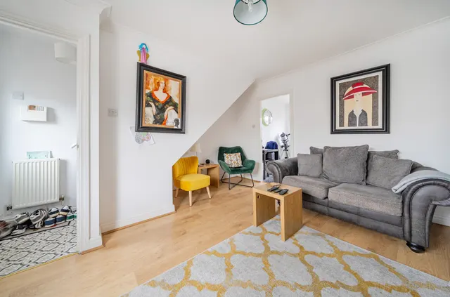 Newby Close, Kingswood, HU7, photo 2