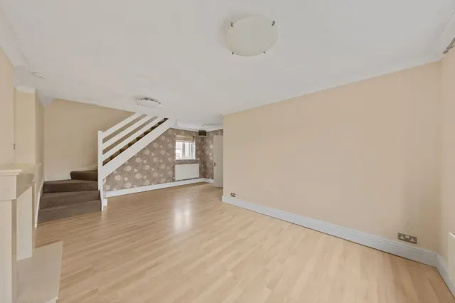 Photo 3 — Holyhead Close, Callands, Warrington, Warrington, WA5 9RN