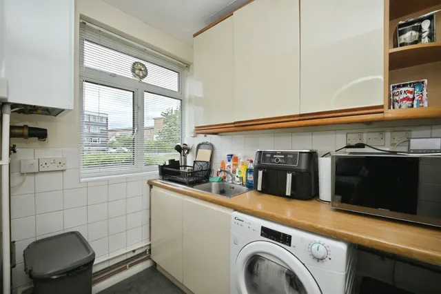 Amberry Court, Harlow, CM20, photo 3