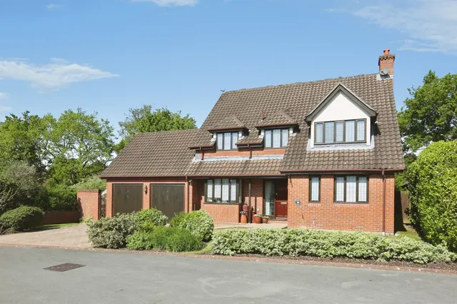 Brooklynn Close, Waltham Chase, SOUTHAMPTON, photo 1