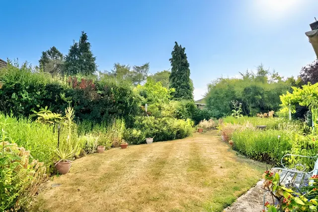 Hampton Drive, Ringwood, BH24, photo 2