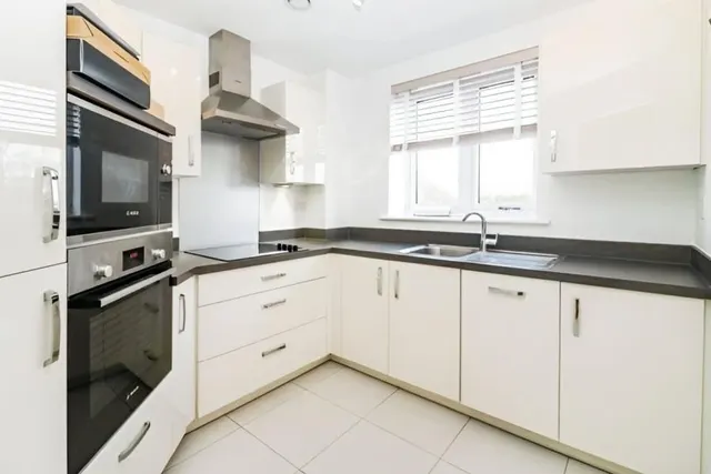 High View, Bedford, MK41, photo 3