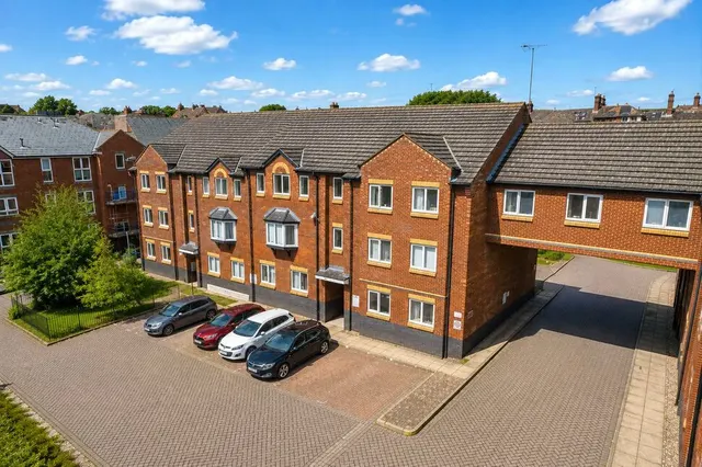 Lahnstein Court, Kettering, Northamptonshire, NN16, photo 1