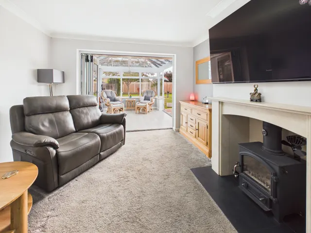 Southview Road, Westonzoyland, photo 2