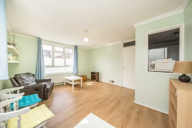 Verran Road, SW12, photo 2