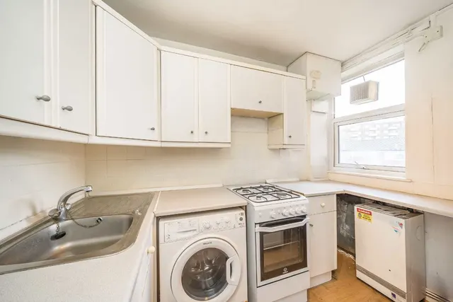 Verran Road, SW12, photo 3