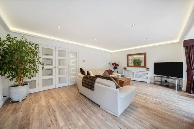 Photo 3 — Forest Ridge, Keston Park, BR2
