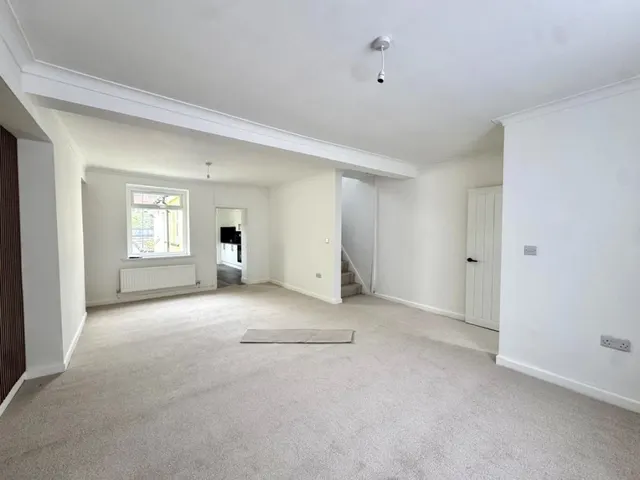 Yew Street, Troedyrhiw, CF48, photo 3