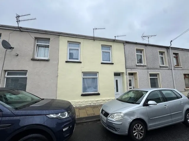 Yew Street, Troedyrhiw, CF48, photo 1