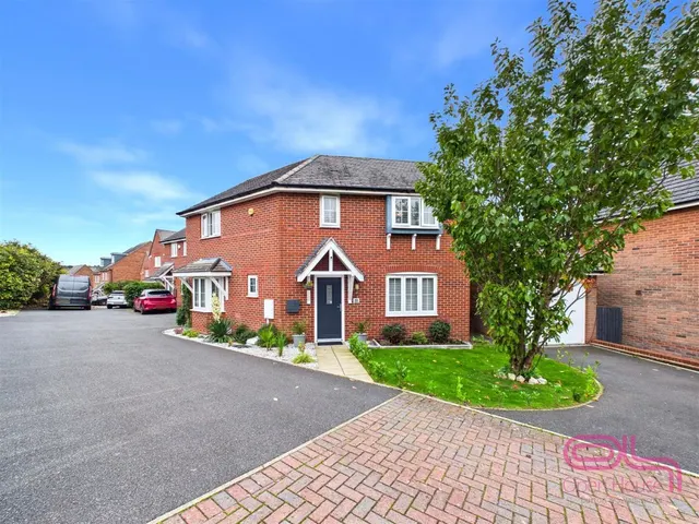 Suffolk Way, Church Gresley, DE11, photo 3