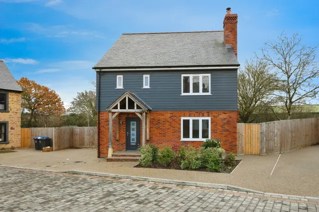 Walnut Tree Close, Nazeing, Waltham Abbey, photo 1