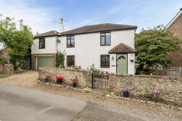 Commonside, Emsworth, PO10, photo 1