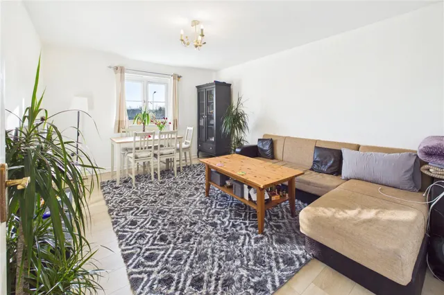 London Road, Newbury, RG14, photo 2
