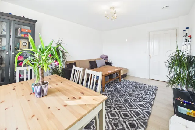 London Road, Newbury, RG14, photo 3