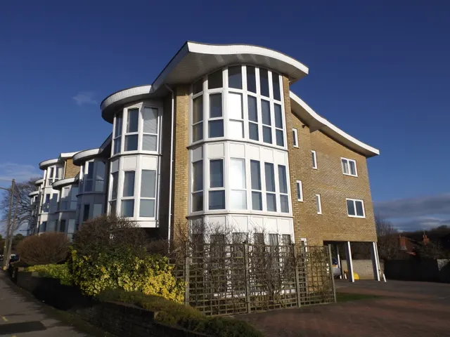 Winchester Road, SO16, photo 1