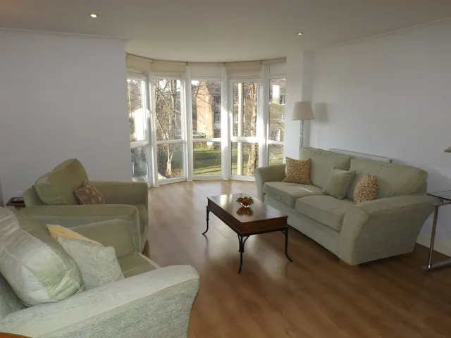Winchester Road, SO16, photo 2