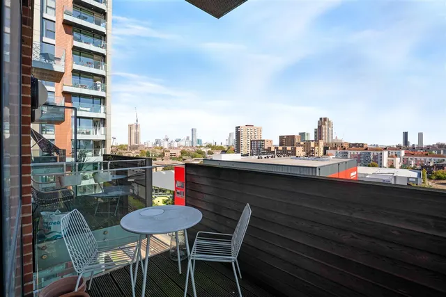 Barry Blandford Way, Bow, E3, photo 3