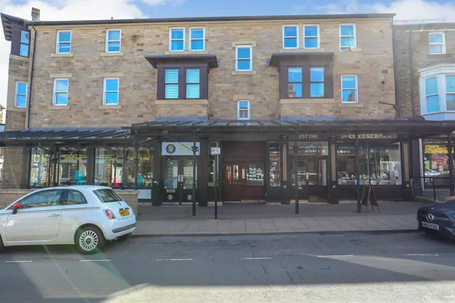 Commercial Street, HARROGATE, photo 1