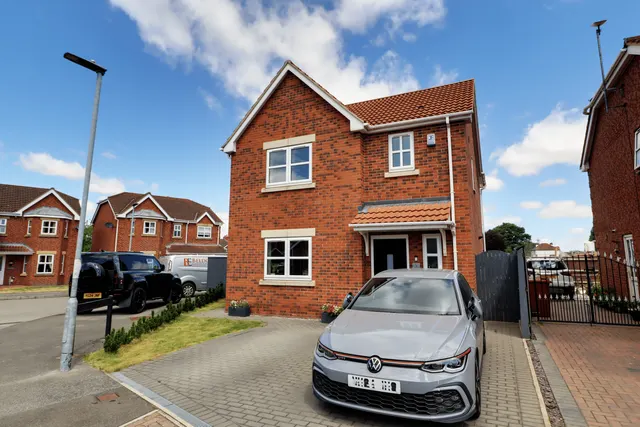Poplar Crescent, Althorpe, DN17, photo 1