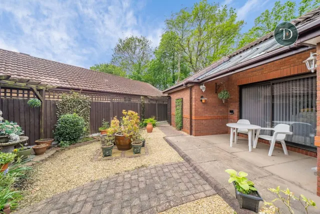 Photo 2 — Vine Road, Great Sutton, CH66 2XX