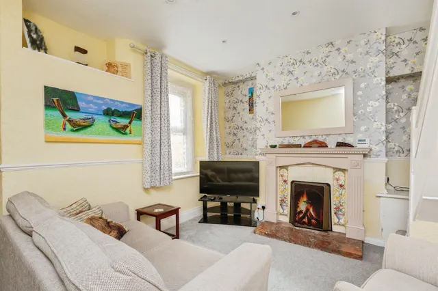 Sunbury Road, Paignton, photo 1