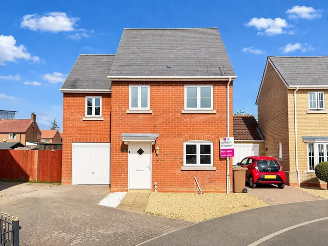 Sayers Crescent, Wisbech St. Mary, PE13, photo 1