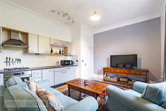 Edgerton Road, Huddersfield, HD1, photo 2
