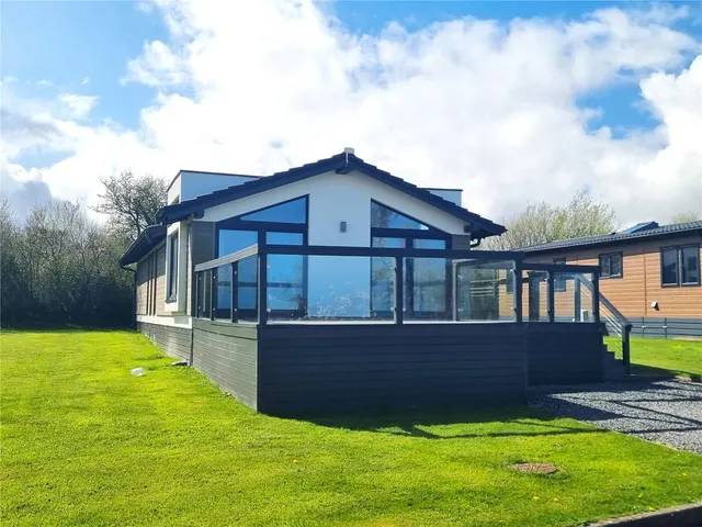 Llanon, SY23, photo 2