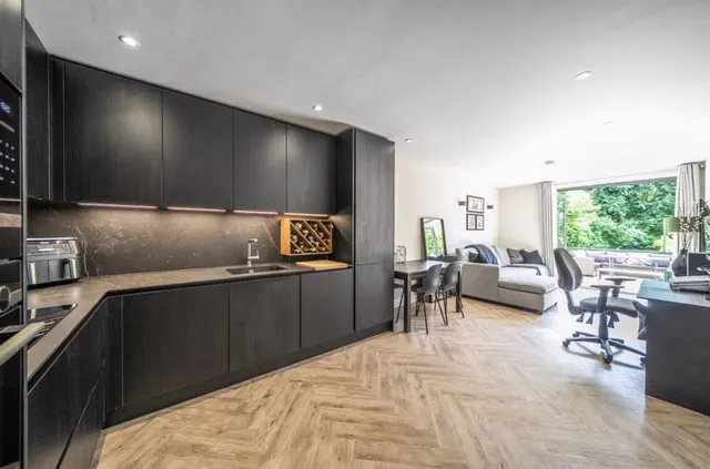 Photo 3 — 5 Highland Road, Purley CR8 2HS