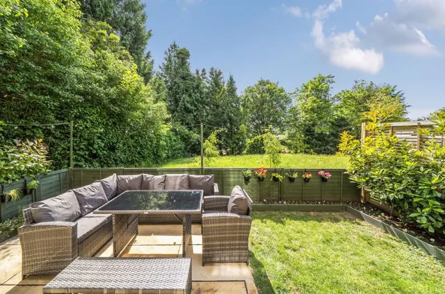 5 Highland Road, Purley CR8 2HS, photo 1