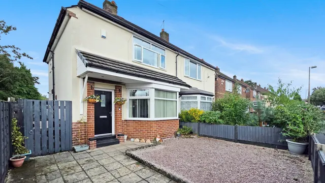 Douglas Street, Swinton, M27, photo 1