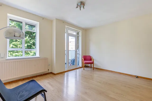 Photo 3 — Kingswood Estate, London, Greater London