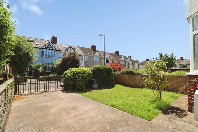 Photo 3 — Everest Avenue, Bristol, BS16