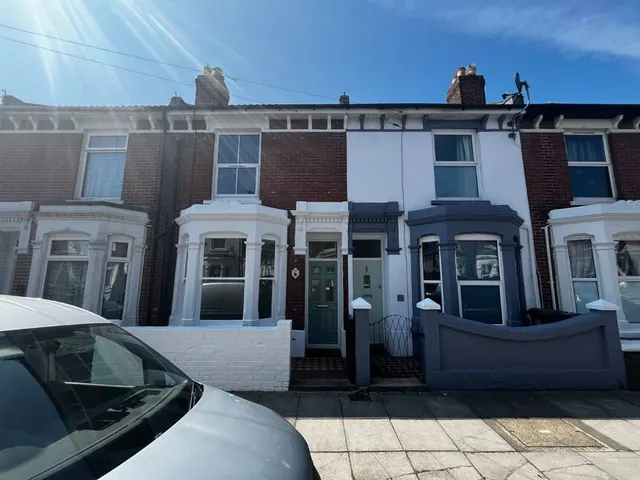 Suffolk Road, Southsea, PO4, photo 1