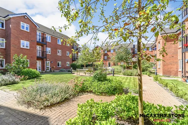 High View, Bedford, MK41, photo 1