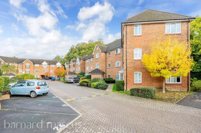 Rydons Way, Redhill, photo 1