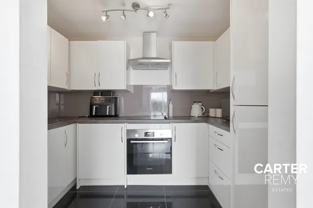 Photo 3 — Timber Court, Grays, RM17 6PW