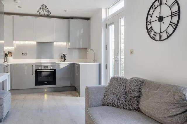 Trinity Place, High Wycombe, HP11, photo 2
