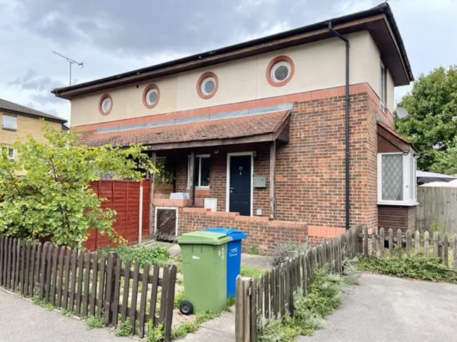 Chaucer Drive, London SE1 5TA, photo 1