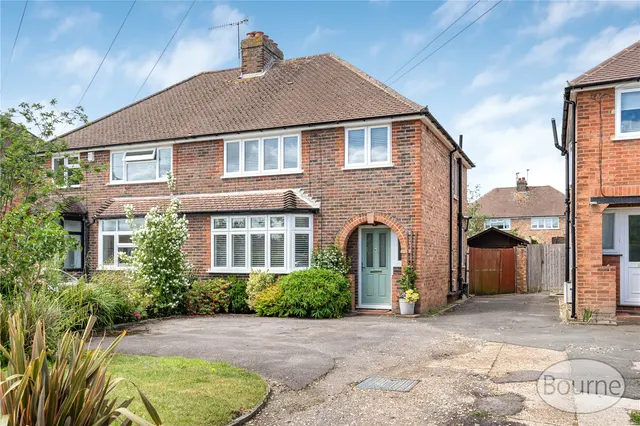 Rydes Hill Road, Guildford, GU2, photo 1