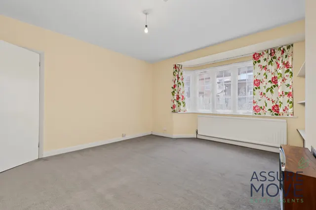 Oakleigh Road North, London, London, N20 0RJ, photo 1
