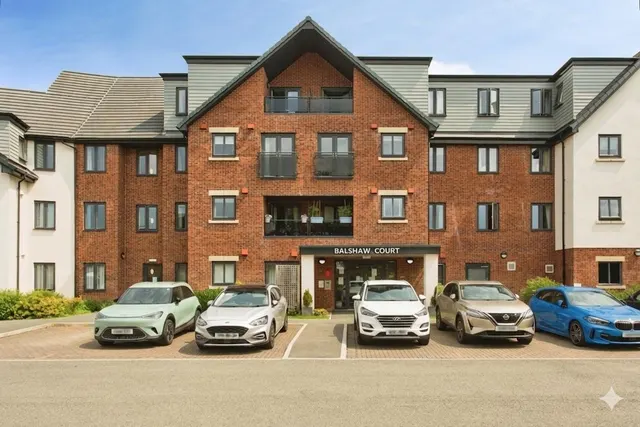 Burlington Gardens, Leyland, PR25, photo 1